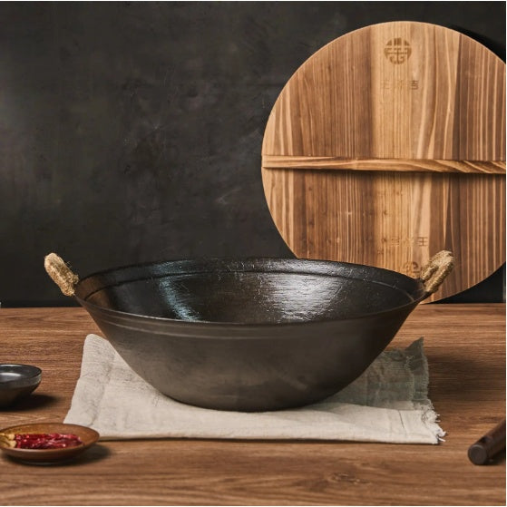Artisan Cast Iron Wok – Timeless Cooking, Natural Flavor